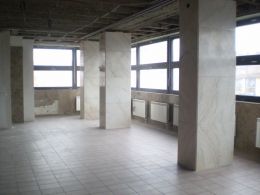 Komer�n� nemovitost, T�inec / Star� M�sto - fotografie �.1
