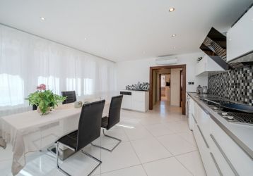 Byt 4+1 na prodej, Ostrava / Moravská Ostrava, ulice Nádražní