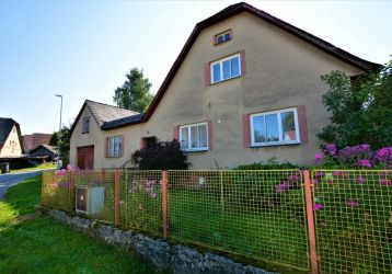 Rodinný dům na prodej, Jimramov / Ubušín