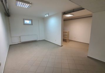 Komerční nemovitost k pronájmu, Třinec / Staré Město