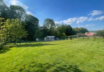 Stavební pozemek na prodej, Hrádek