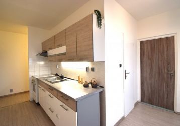 Byt 3+1 k pronájmu, Zlín / Prštné, ulice L. Váchy