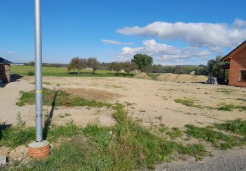 Stavební pozemek na prodej, Záměl