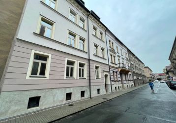 Komerční nemovitost k pronájmu, Český Těšín