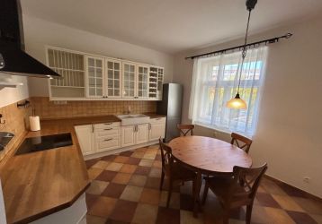 Byt 2+1 k pronájmu, Pardubice / Zelené Předměstí, ulice Nerudova