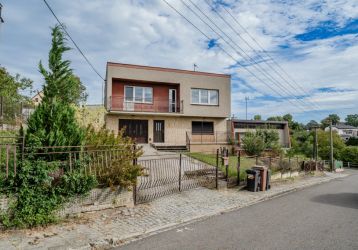 Byt 4+1 na prodej, Dolní Lhota / K nádraží