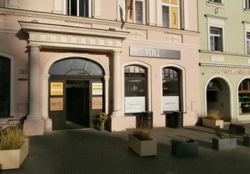 Komerční nemovitost k pronájmu, Opava / Město