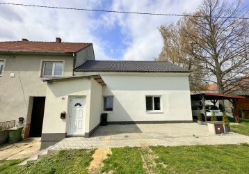 Rodinný dům na prodej, Smrk