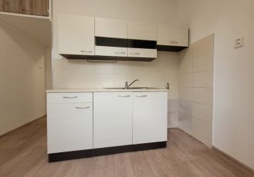 Byt 2+1 k pronájmu, Ostrava / Poruba, ulice Svojsíkova