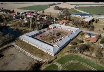 Komerční nemovitost k pronájmu, Mankovice