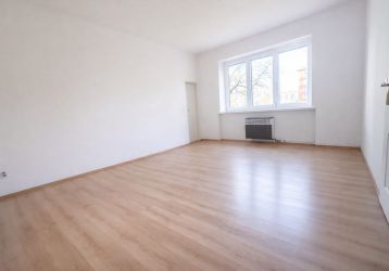 Byt 2+1 k pronájmu, Ostrava / Moravská Ostrava, ulice Slavíčkova