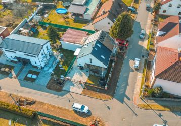 Rodinný dům na prodej, Pardubice / Černá za Bory