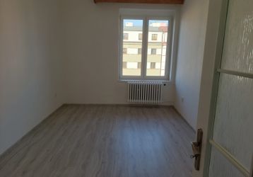 Byt 3+1 k pronájmu, Pardubice / Zelené Předměstí, ulice Železničního pluku