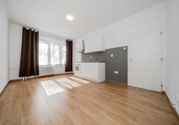 Byt 1+kk k pronájmu, Ostrava / Poruba, ulice Francouzská