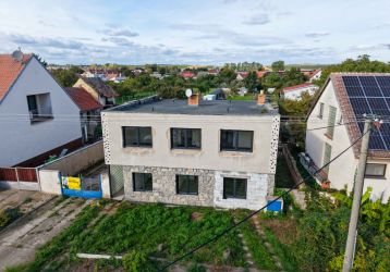 Rodinný dům na prodej, Strachotín