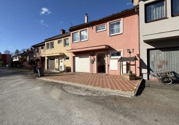 Rodinný dům k pronájmu, Břidličná / Vajglov