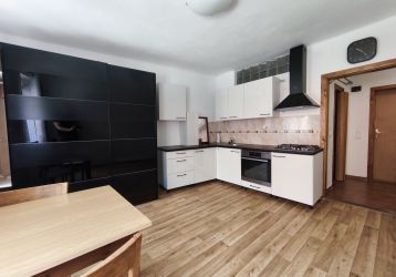 Byt 2+kk k pronájmu, Jihlava / Kosmákova