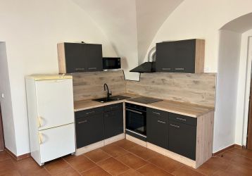 Byt 2+kk k pronájmu, Sezemice / Tyršovo náměstí