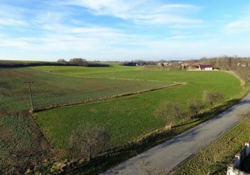 Stavební pozemek na prodej, Lozice