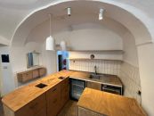 Komerční nemovitost k pronájmu, Hukvaldy