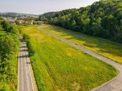 Stavební pozemek na prodej, Police