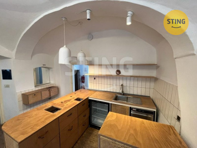 Komerční nemovitost, Hukvaldy - fotografie č. 1