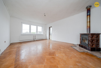 Rodinný dům, Dolní Lhota - fotografie č. 1