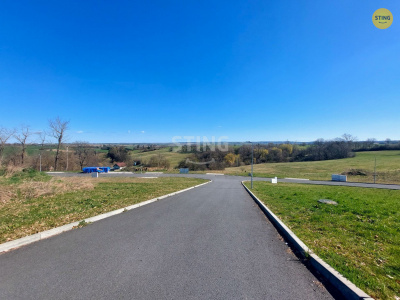 Stavební pozemek, Puklice - fotografie č. 1