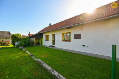 Rodinný dům, Horní Jelení / Dolní Jelení - fotografie č. 1
